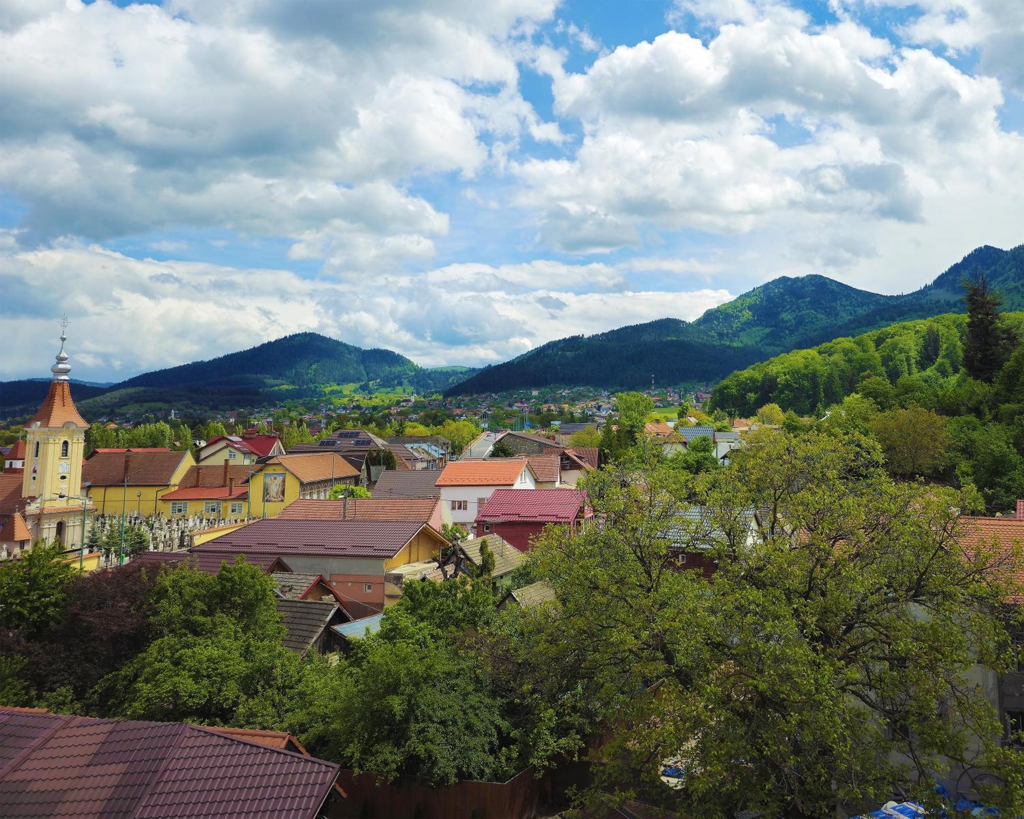 Mountain And View With Underground Parking Appartamento Braşov
